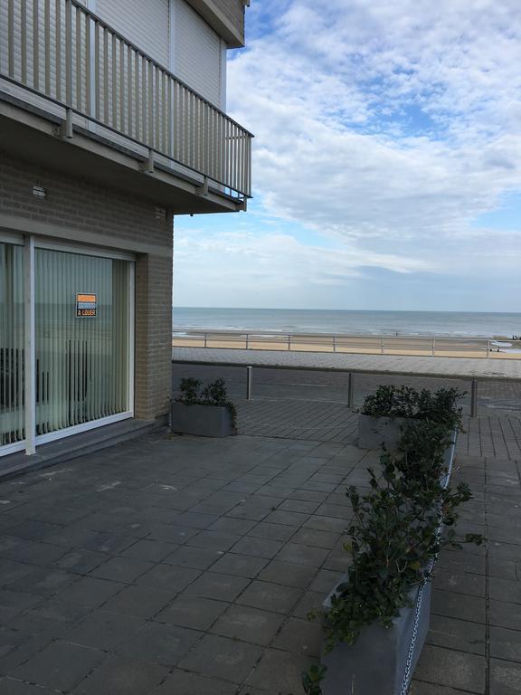 Au Gre Du Vent Apartment Koksijde Bagian luar foto